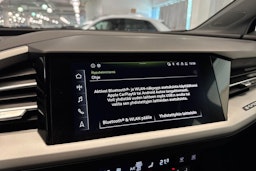 musta Audi Q4 e-tron 2022 kuva 23.