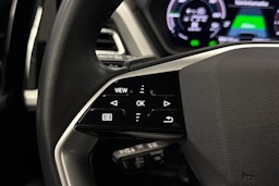 musta Audi Q4 e-tron 2022 kuva 28.