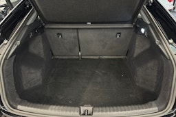musta Audi Q4 e-tron 2022 kuva 30.