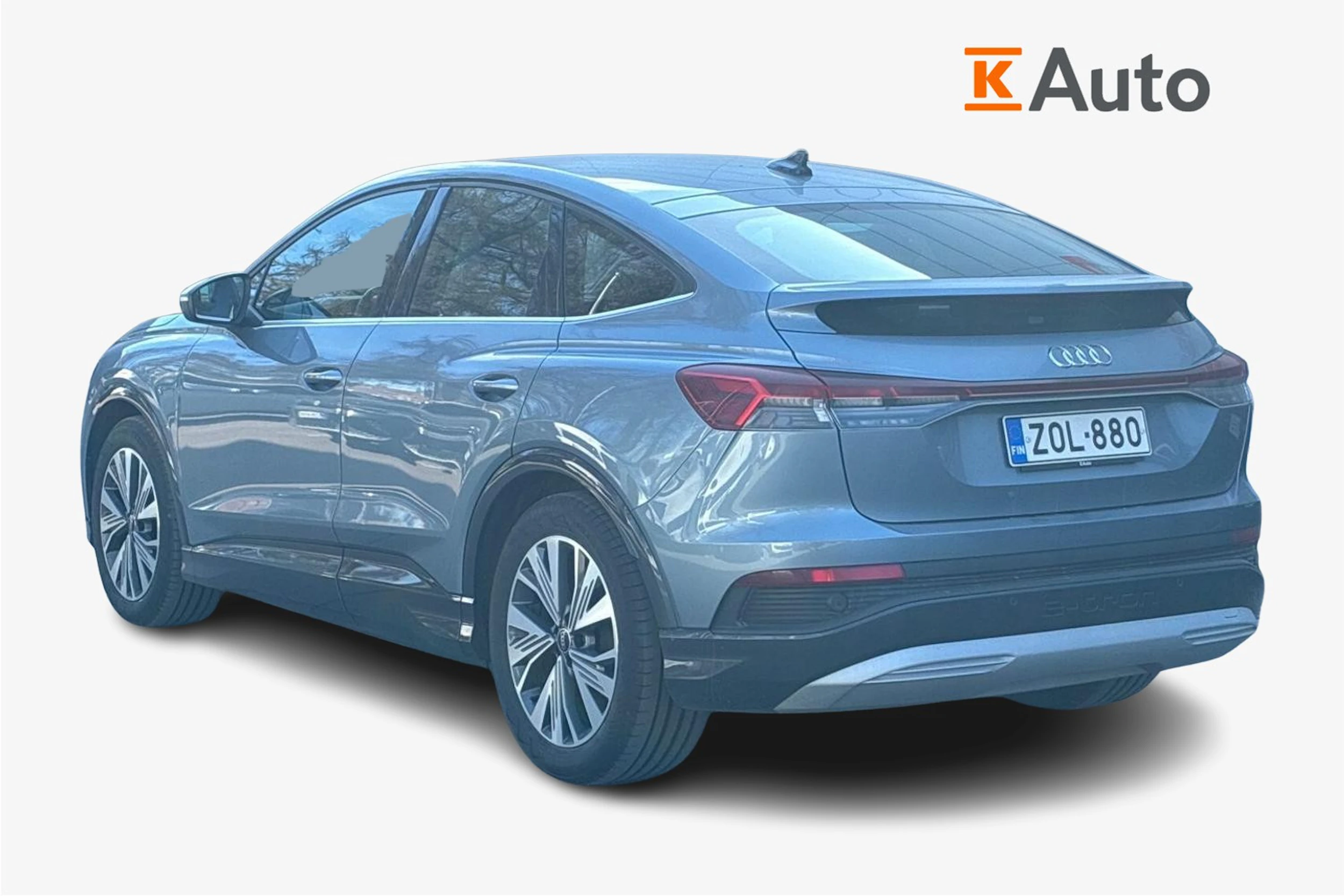 sininen Audi Q4 e-tron 2022 kuva 2.