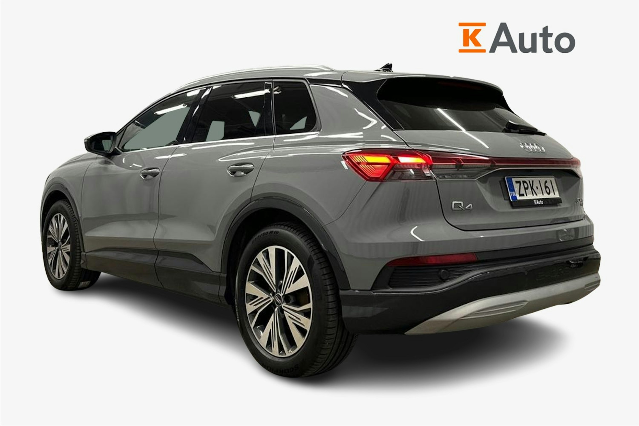 harmaa Audi Q4 e-tron 2022 kuva 2.