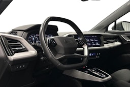 harmaa Audi Q4 e-tron 2022 kuva 7.