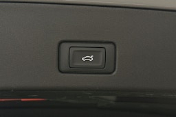 harmaa Audi Q4 e-tron 2022 kuva 15.