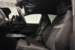 harmaa Audi Q4 e-tron 2022 kuva 17.