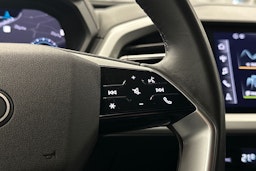 harmaa Audi Q4 e-tron 2022 kuva 22.