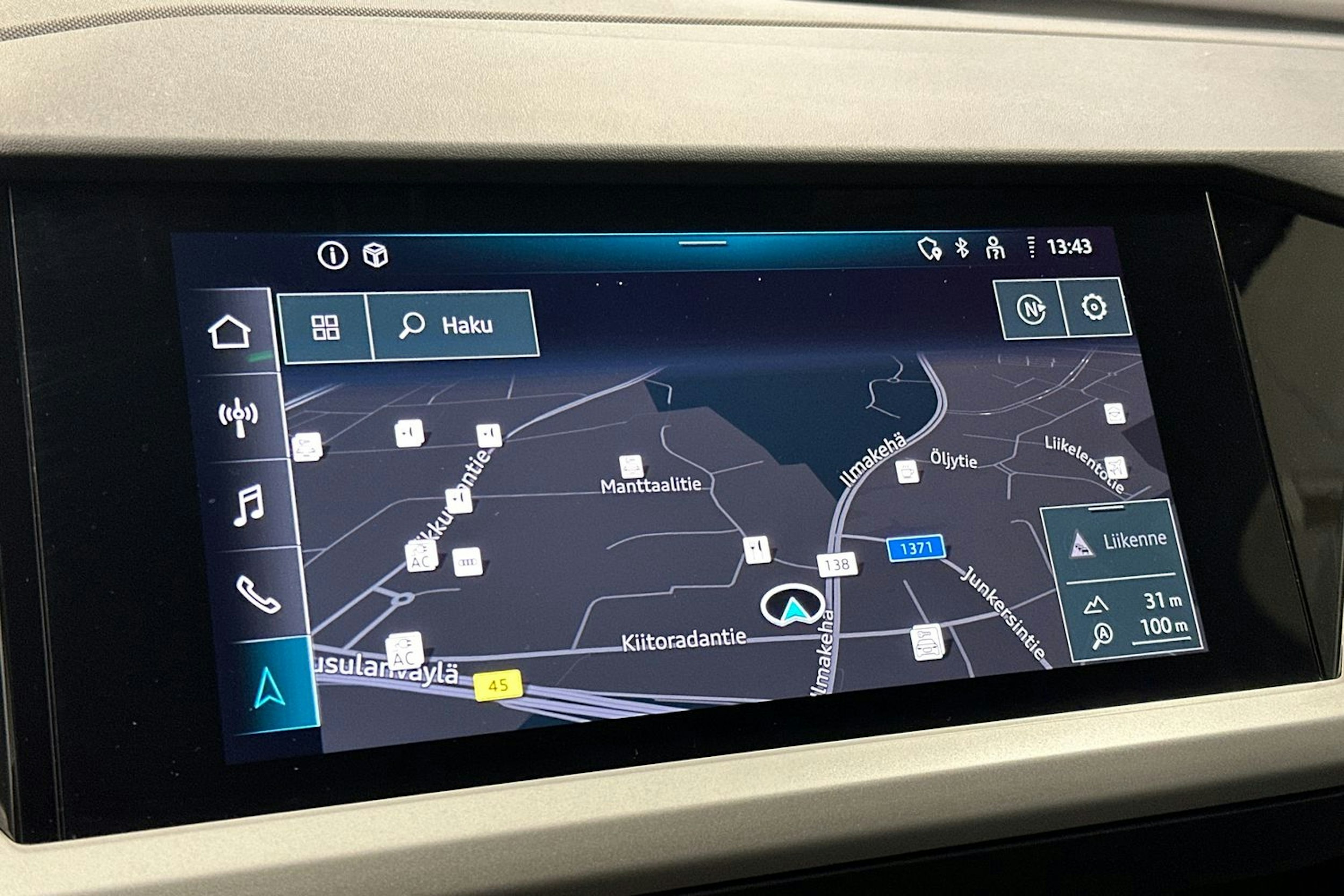 harmaa Audi Q4 e-tron 2022 kuva 28.