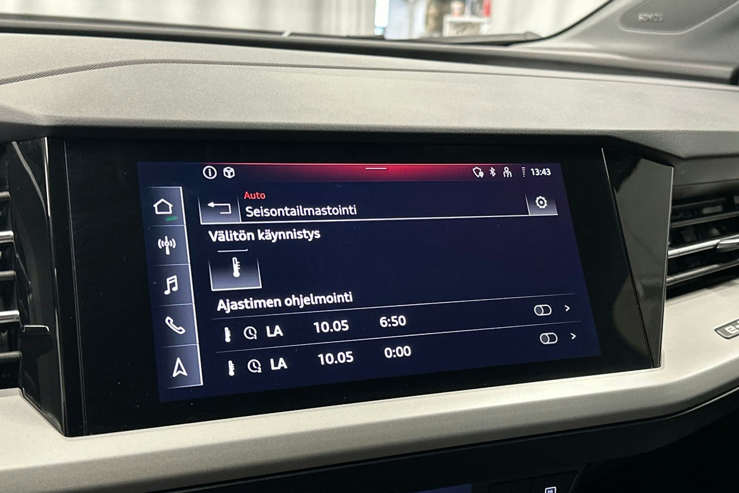 harmaa Audi Q4 e-tron 2022 kuva 31.