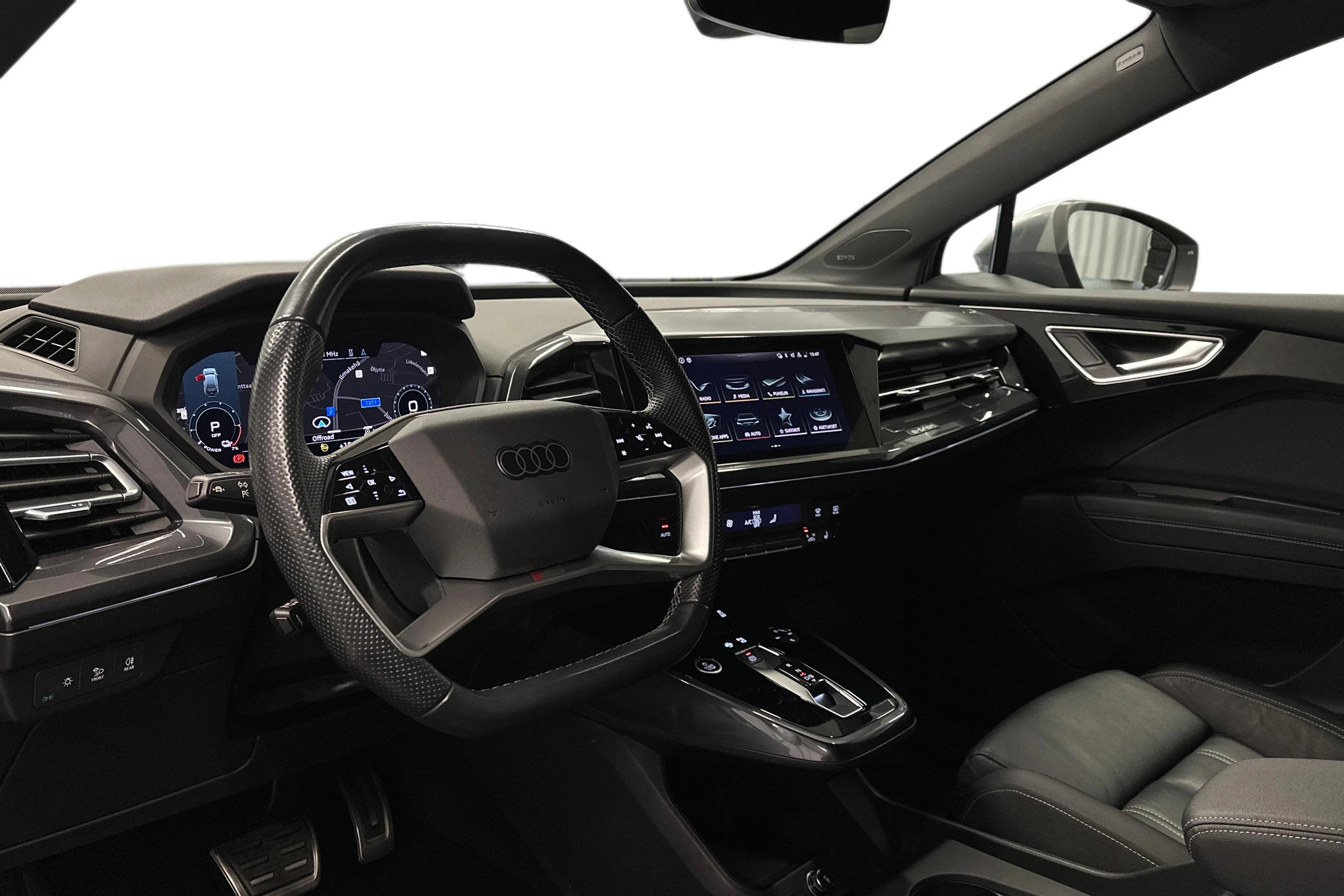 hopea Audi Q4 e-tron 2022 kuva 8.