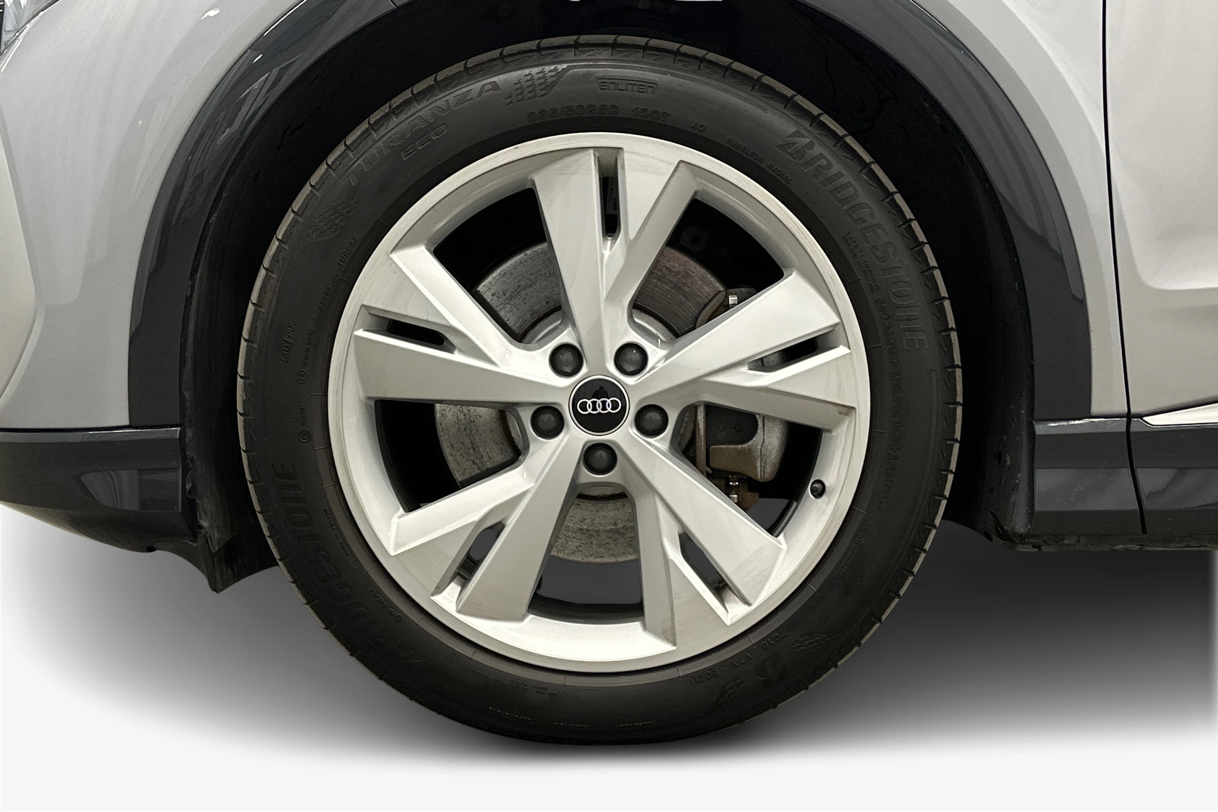 hopea Audi Q4 e-tron 2022 kuva 12.