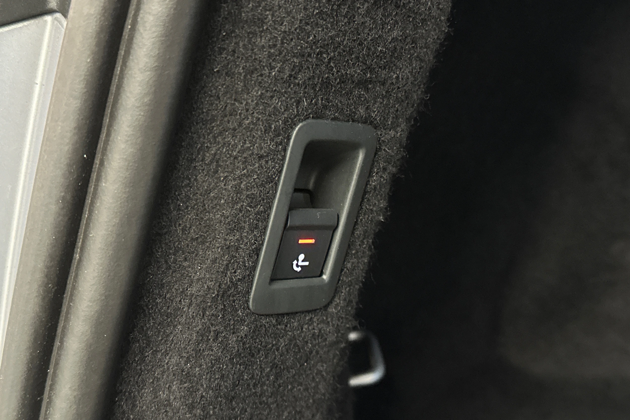 hopea Audi Q4 e-tron 2022 kuva 17.