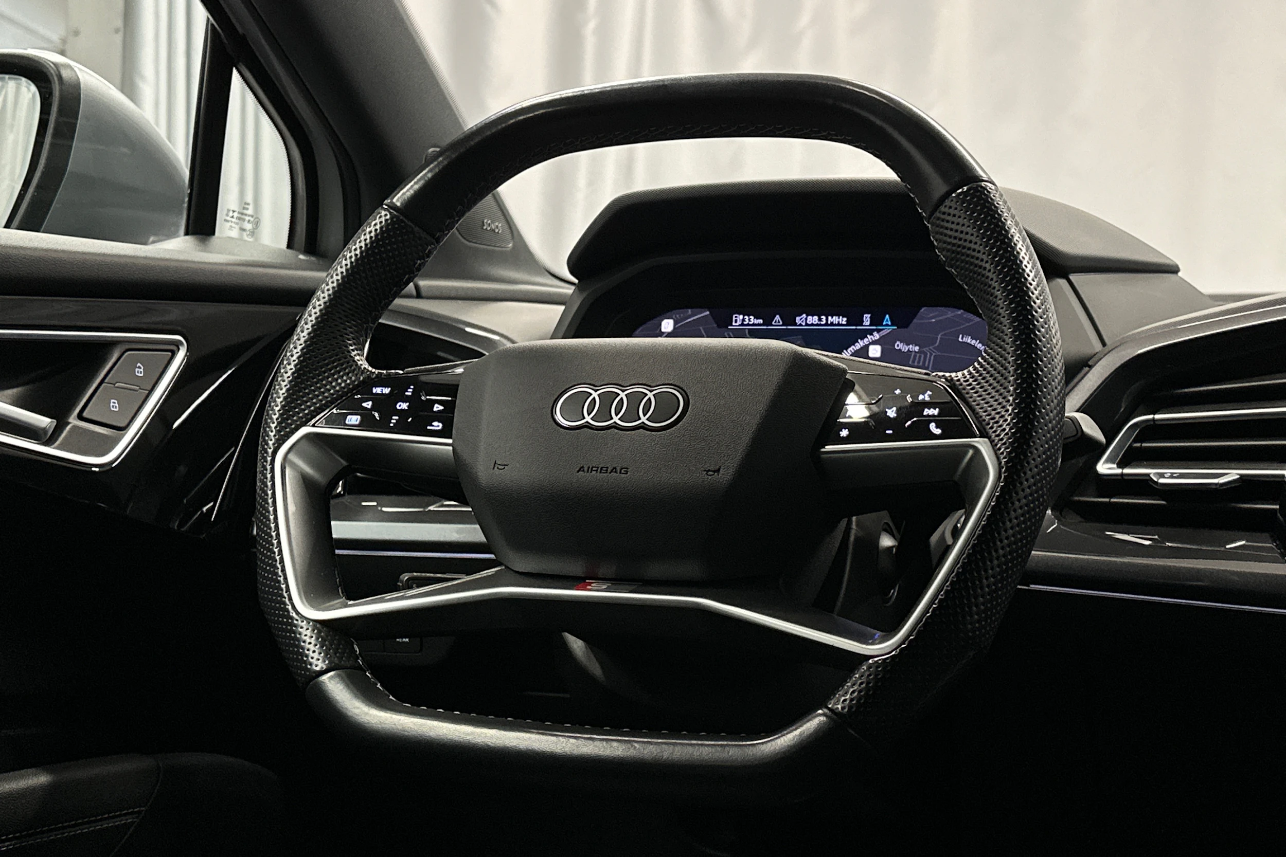 hopea Audi Q4 e-tron 2022 kuva 19.