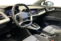 harmaa Audi Q4 e-tron 2023 kuva 3.
