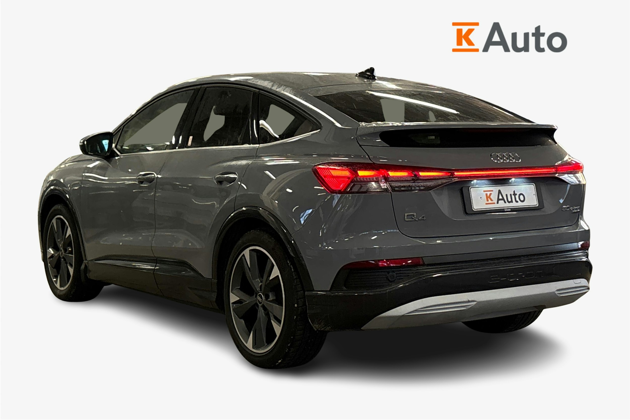 harmaa Audi Q4 e-tron 2023 kuva 2.