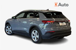 harmaa Audi Q4 e-tron 2023 kuva 2.
