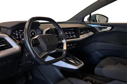 harmaa Audi Q4 e-tron 2023 kuva 3.