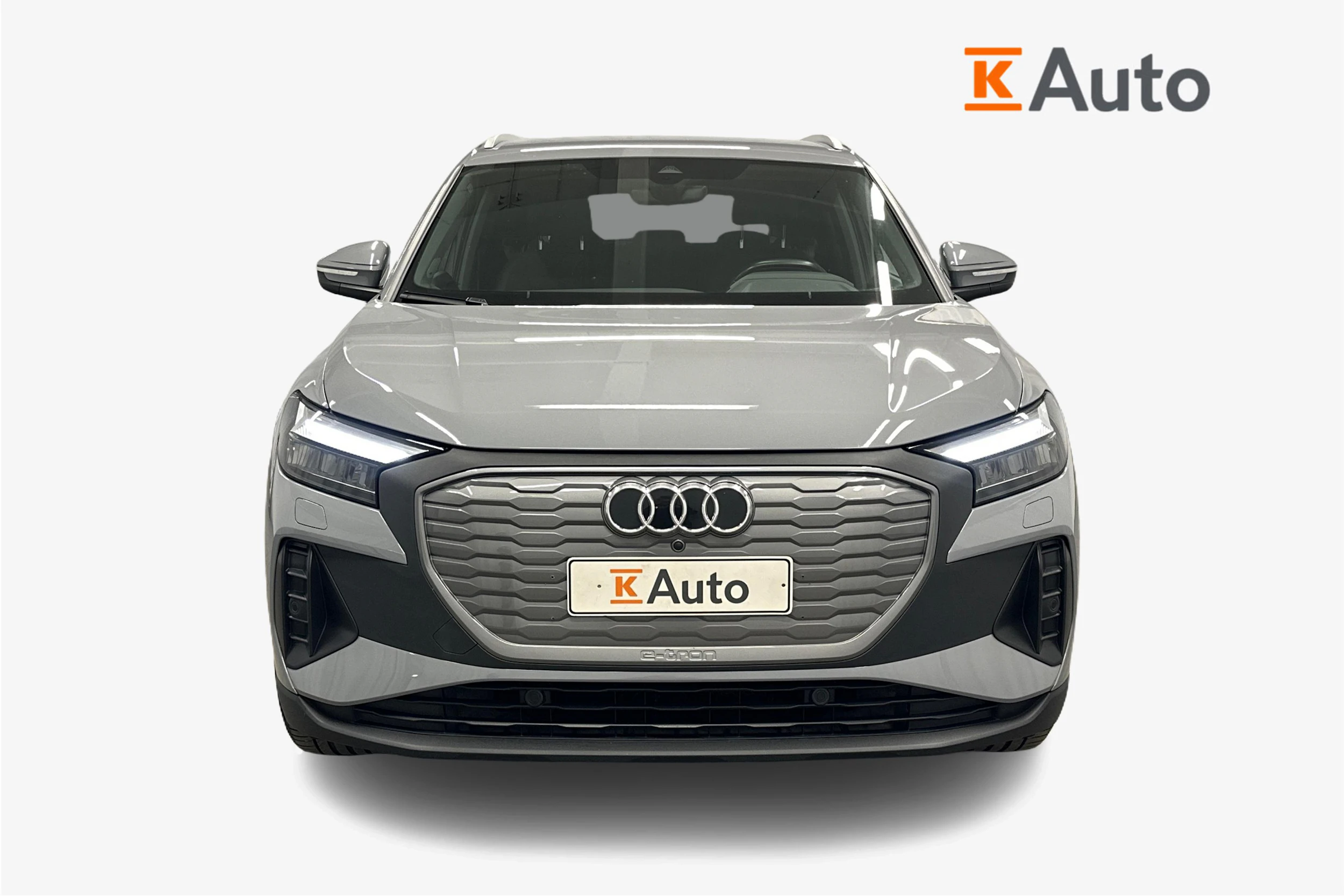 harmaa Audi Q4 e-tron 2023 kuva 4.