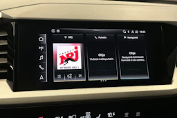 harmaa Audi Q4 e-tron 2023 kuva 16.