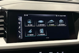 harmaa Audi Q4 e-tron 2023 kuva 18.