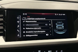 harmaa Audi Q4 e-tron 2023 kuva 26.