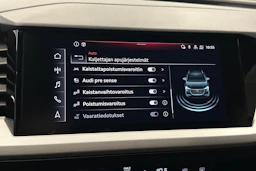 harmaa Audi Q4 e-tron 2023 kuva 27.