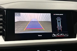 harmaa Audi Q4 e-tron 2023 kuva 28.