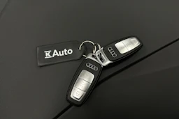 harmaa Audi Q4 e-tron 2023 kuva 38.