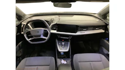 harmaa Audi Q4 e-tron 2023 kuva 5.