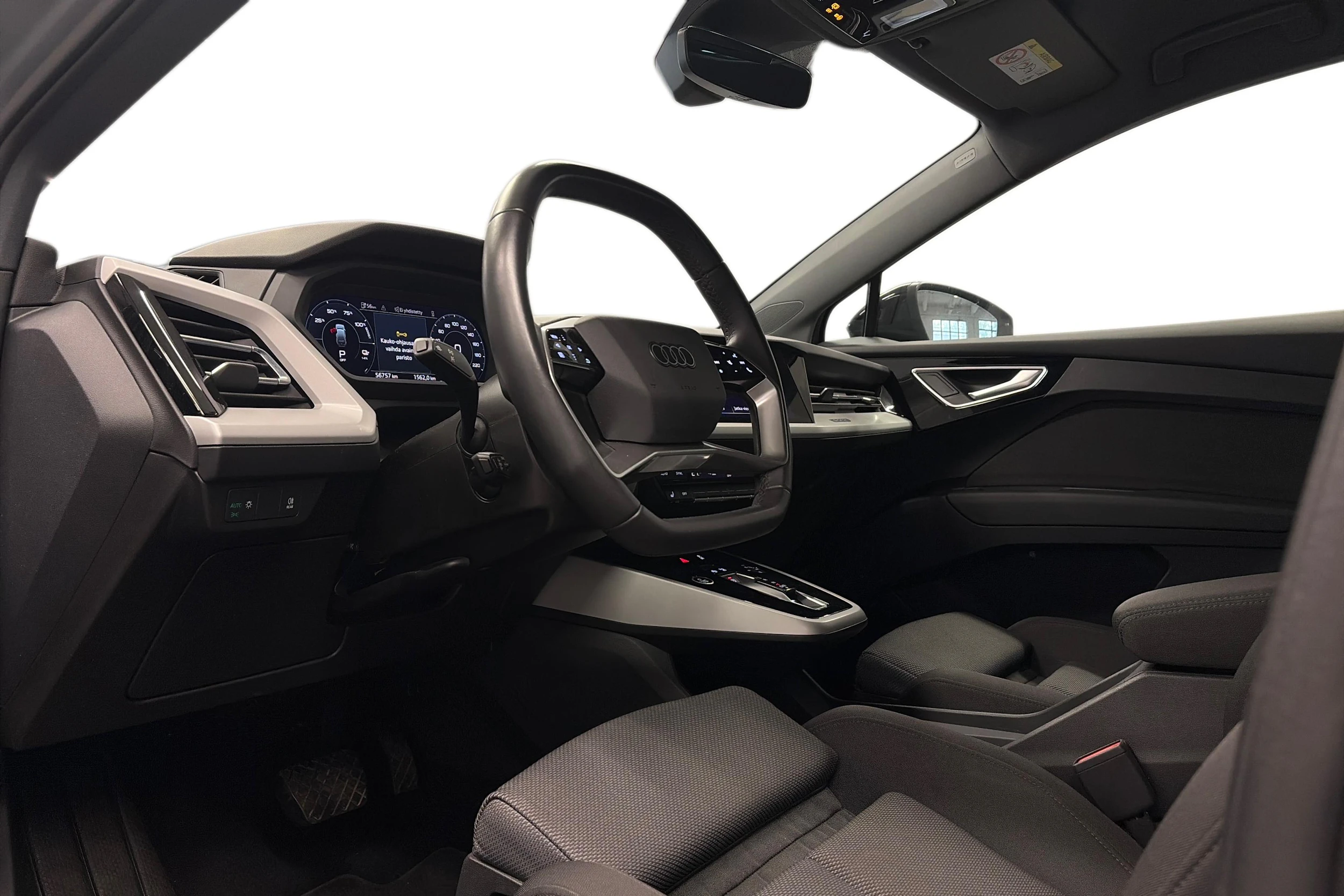 harmaa Audi Q4 e-tron 2023 kuva 3.