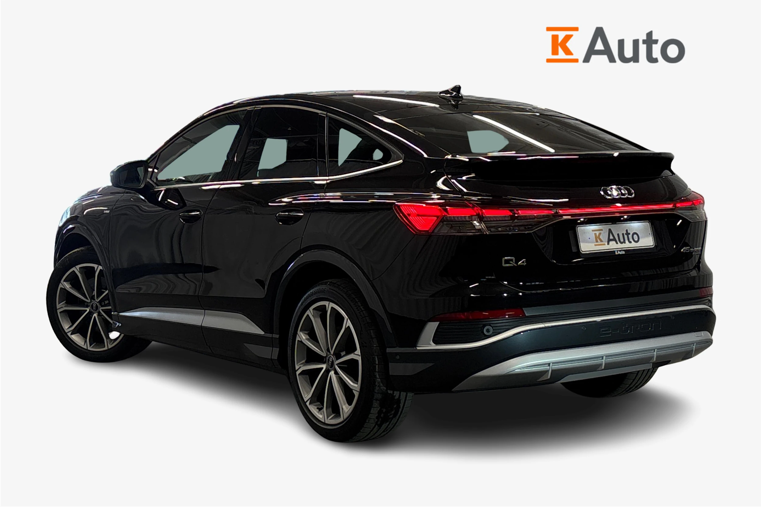 musta Audi Q4 e-tron 2023 kuva 2.