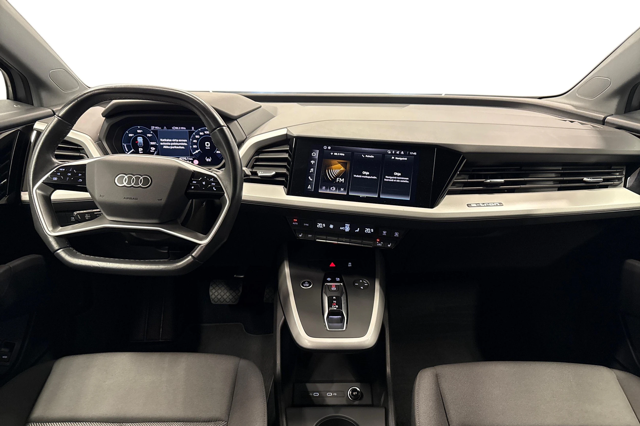 harmaa Audi Q4 e-tron 2023 kuva 7.