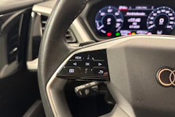 harmaa Audi Q4 e-tron 2023 kuva 11.