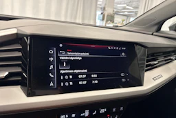 harmaa Audi Q4 e-tron 2023 kuva 18.
