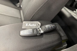 harmaa Audi Q4 e-tron 2023 kuva 28.