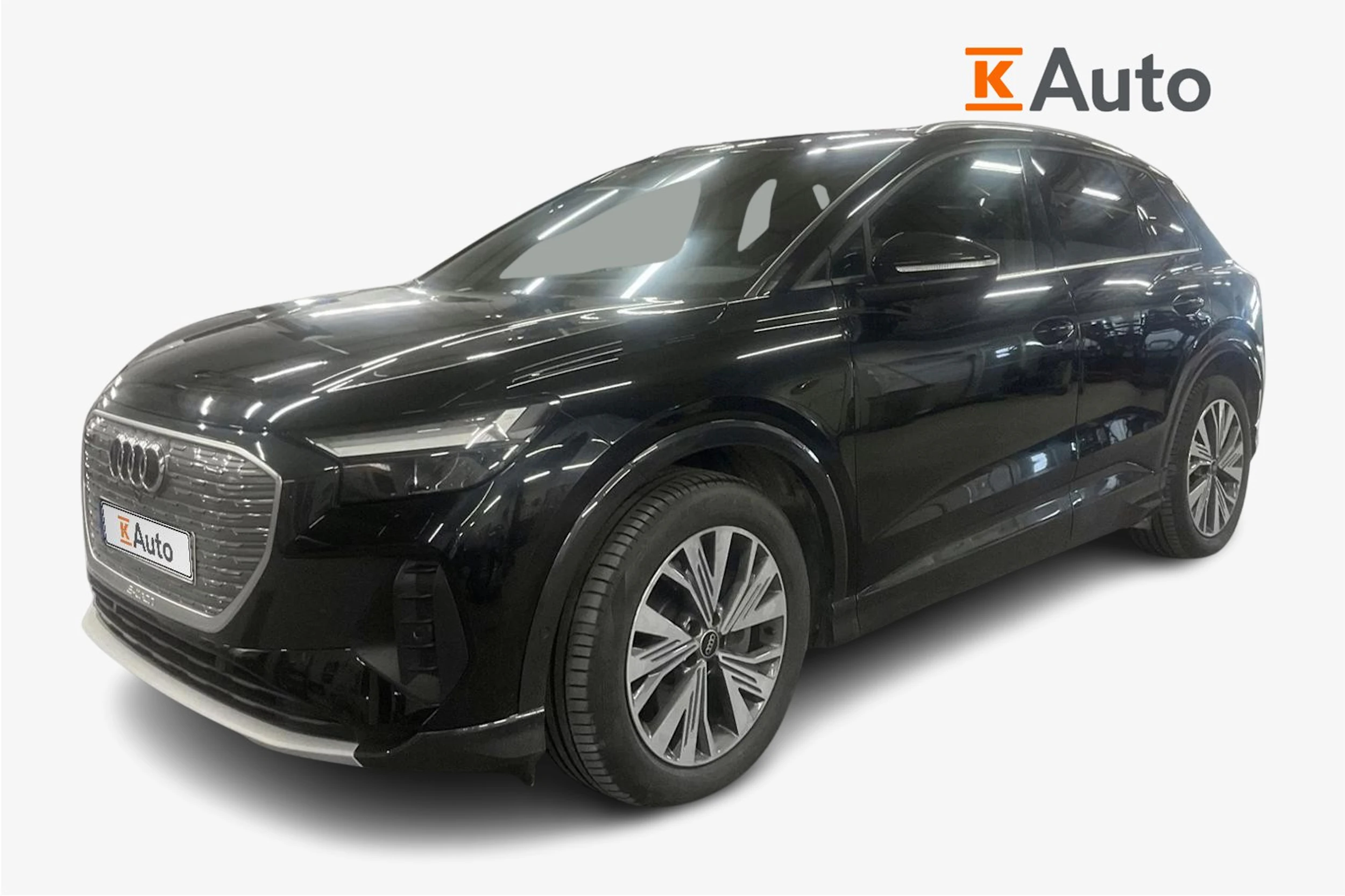 met. musta Audi Q4 e-tron 2023 kuva 1.