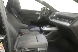 met. musta Audi Q4 e-tron 2023 kuva 5.