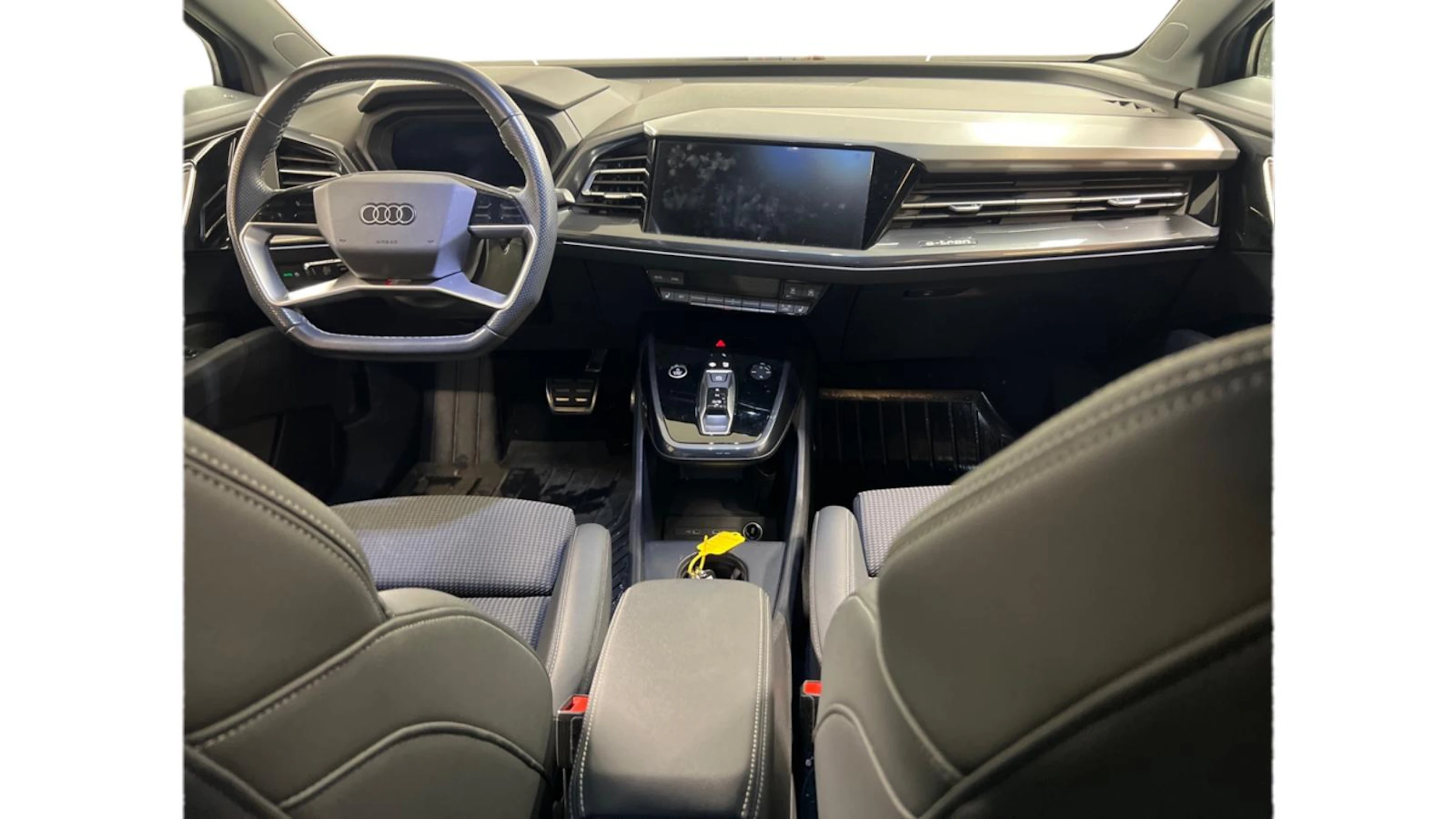 met. sininen Audi Q4 e-tron 2023 kuva 6.