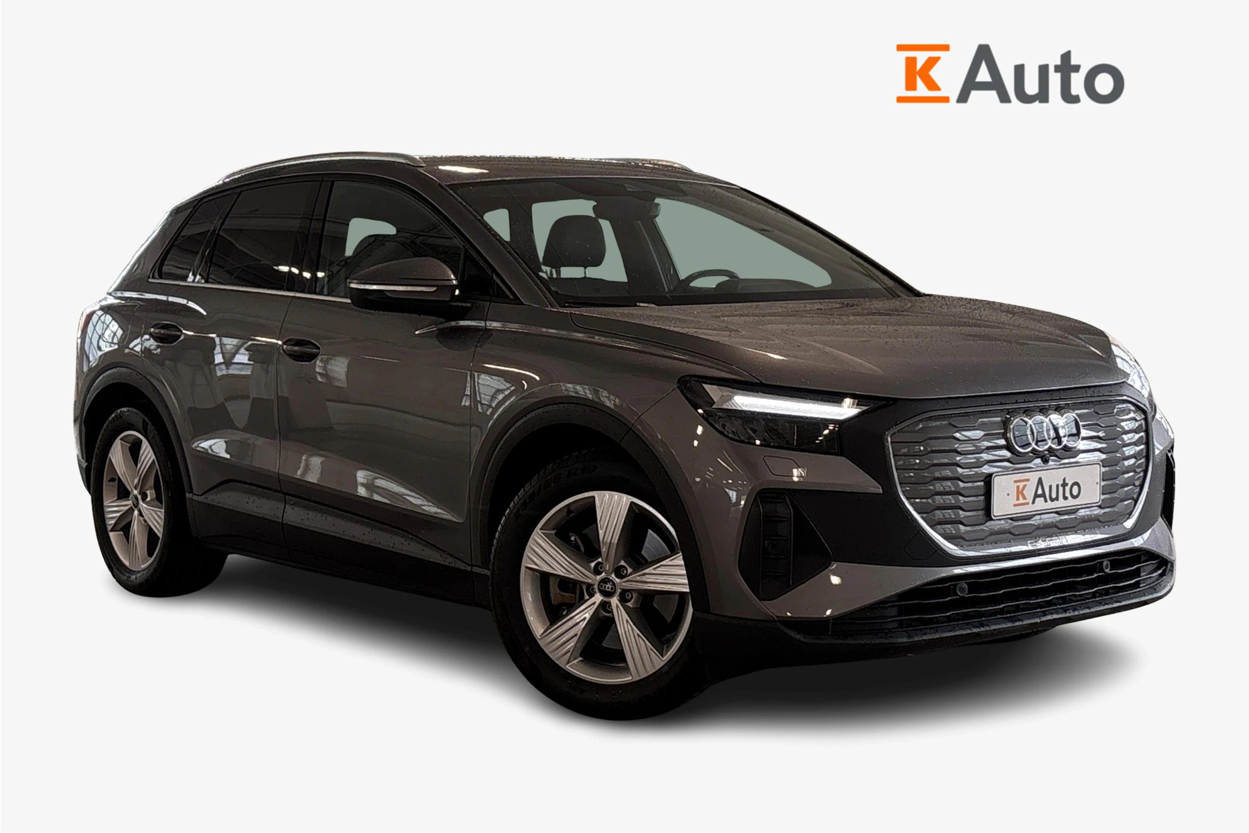 harmaa Audi Q4 e-tron 2023 kuva 1.