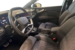 sininen Audi Q4 e-tron 2023 kuva 3.