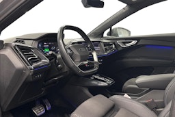harmaa Audi Q4 e-tron 2023 kuva 3.