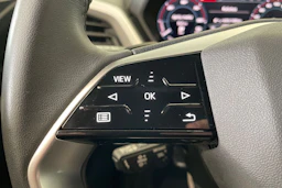musta Audi Q4 e-tron 2023 kuva 18.
