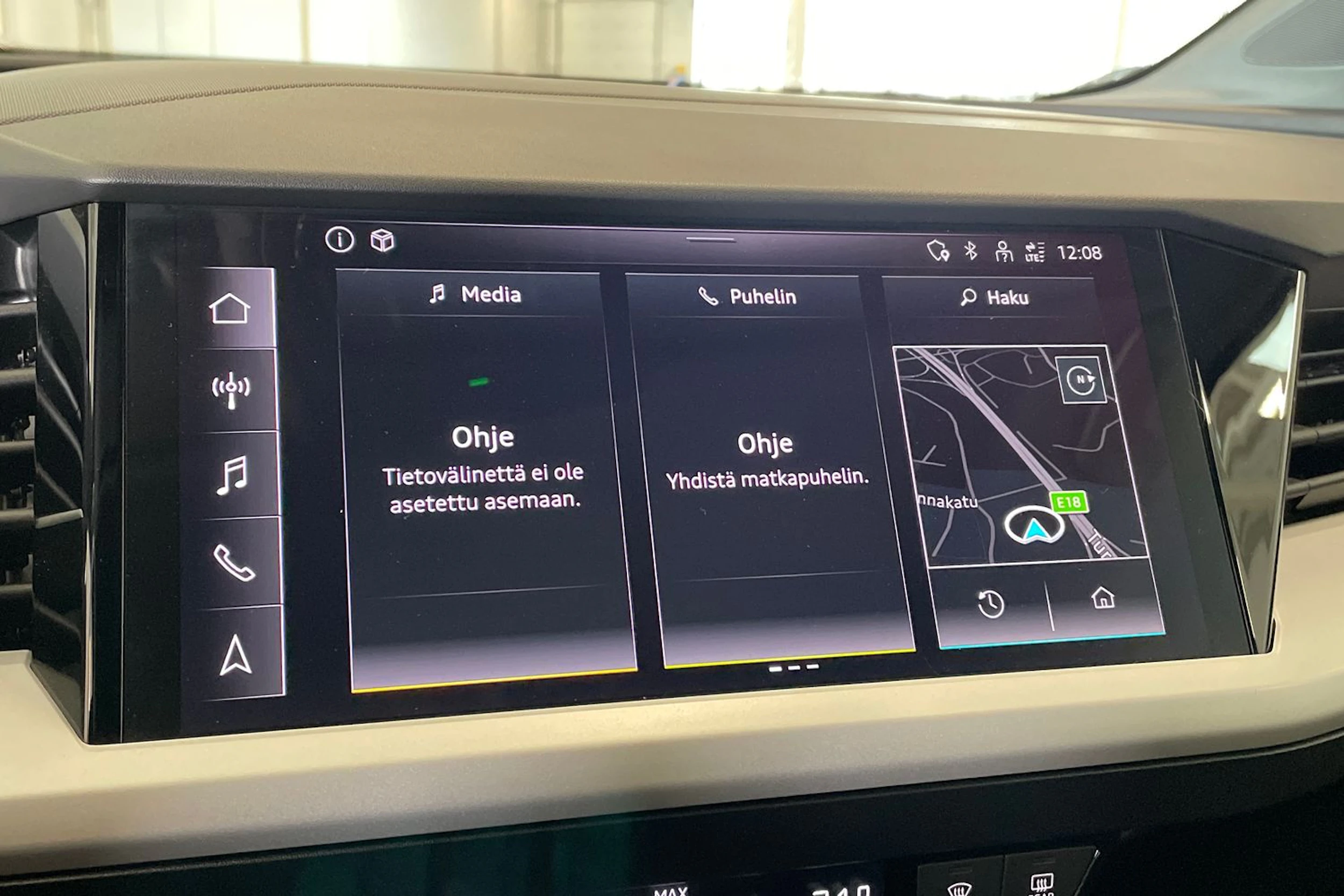 musta Audi Q4 e-tron 2023 kuva 23.