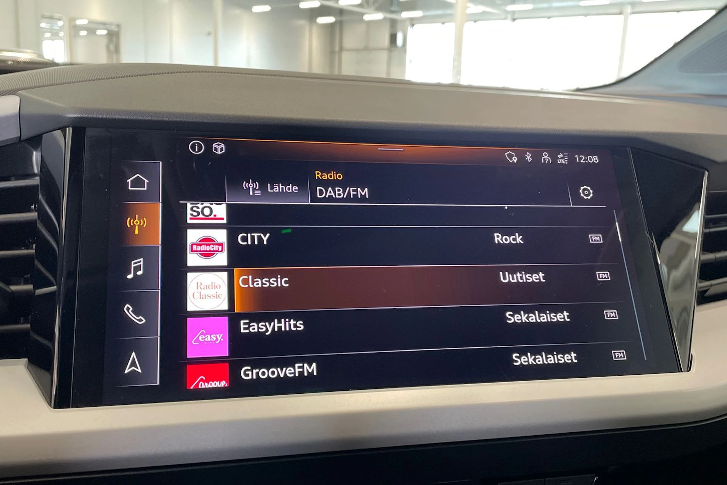 musta Audi Q4 e-tron 2023 kuva 26.