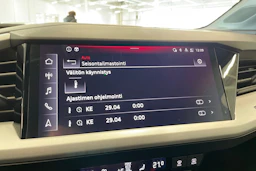 musta Audi Q4 e-tron 2023 kuva 32.