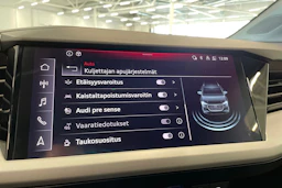 musta Audi Q4 e-tron 2023 kuva 34.