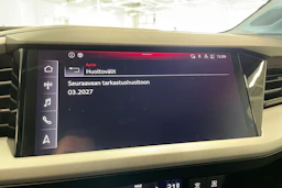 musta Audi Q4 e-tron 2023 kuva 35.