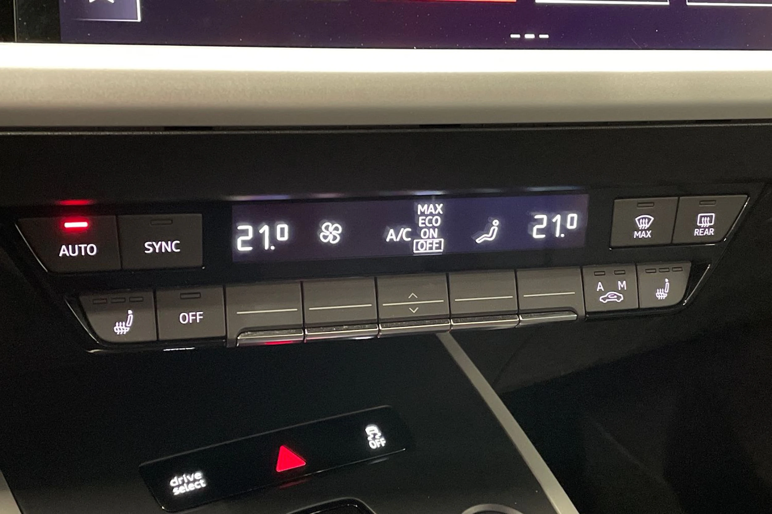 musta Audi Q4 e-tron 2023 kuva 36.