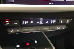 musta Audi Q4 e-tron 2023 kuva 36.