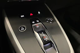 musta Audi Q4 e-tron 2023 kuva 37.