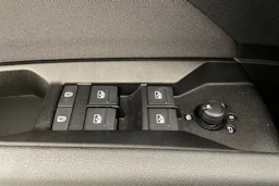 musta Audi Q4 e-tron 2023 kuva 40.