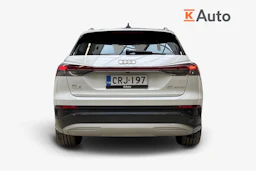 valkoinen Audi Q4 e-tron 2023 kuva 3.